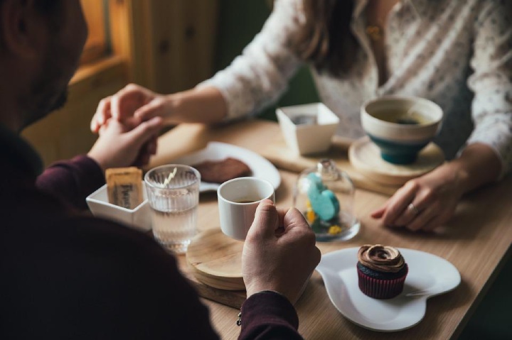 15 señales reveladoras de que se casará contigo algún día