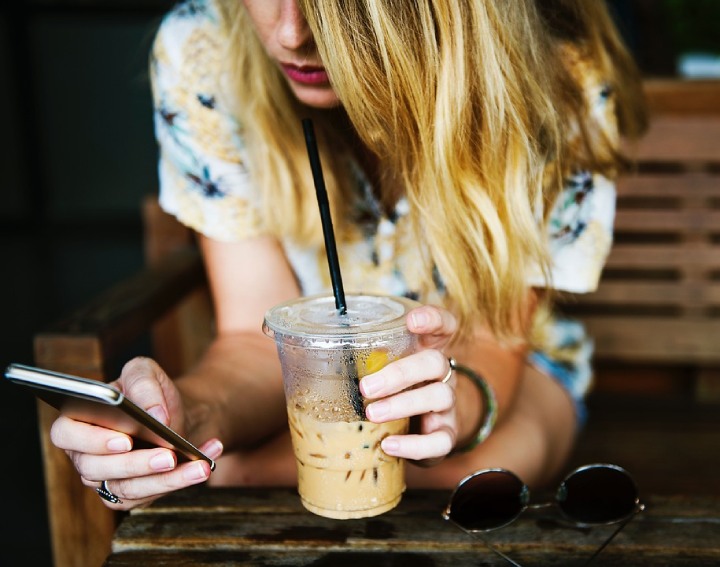 Cómo responder cuando finalmente te envía un mensaje de texto: 12 mejores maneras